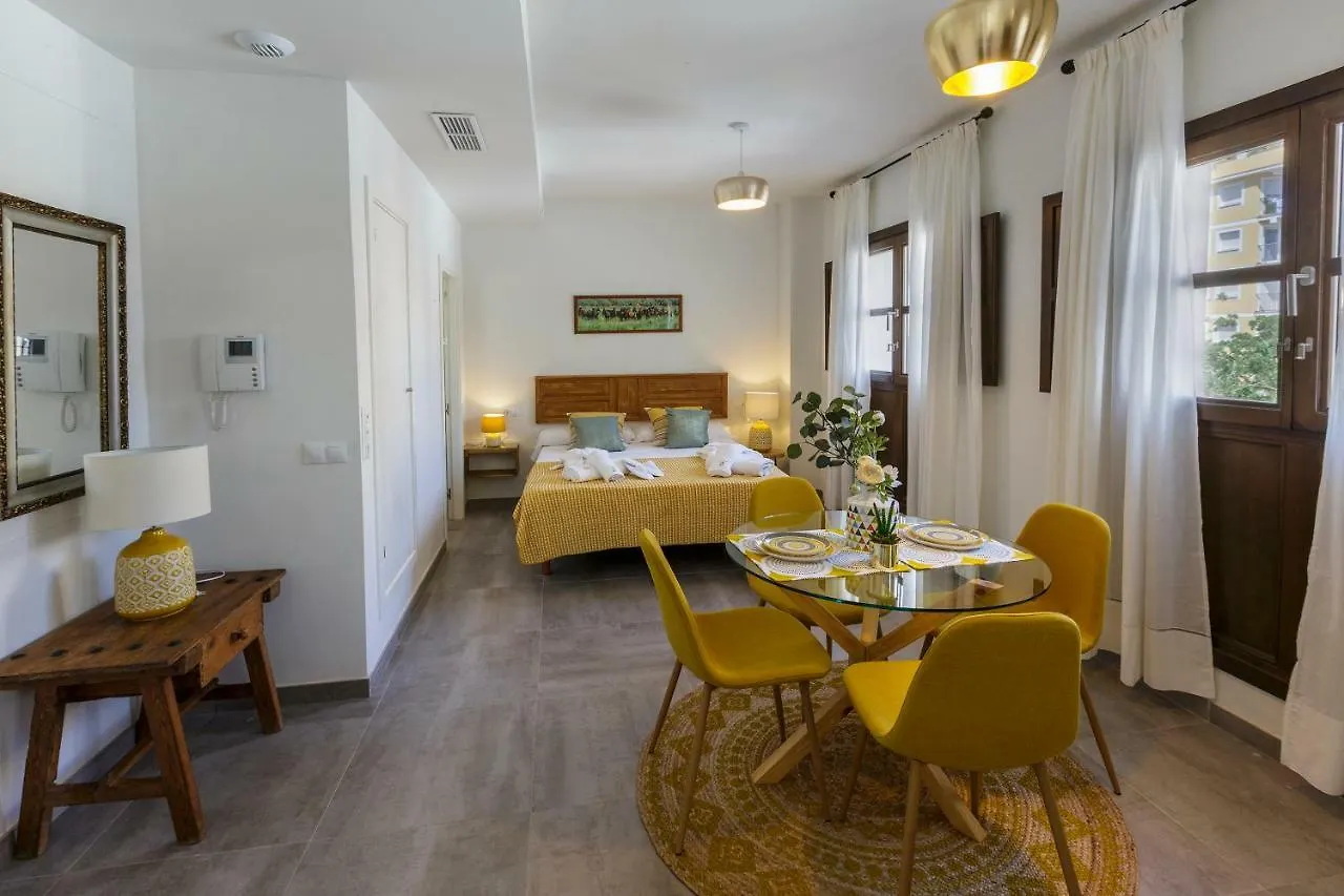 Apartamentos El Marques Malaga 0*,